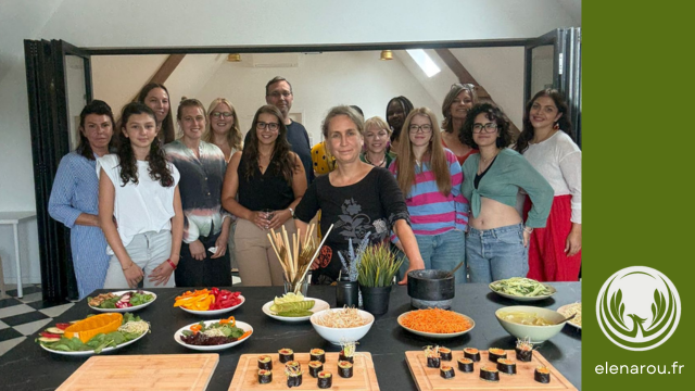Elena Rouvier et les participants de l'atelier de crusine japonaise