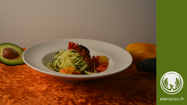 courgetti sauce tomate présentation gastrawnomique